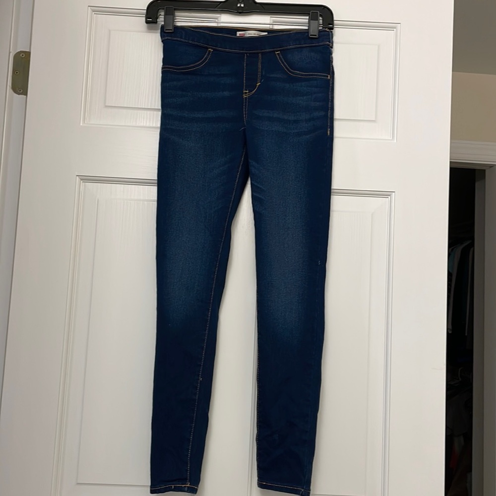 Like new Levi’s pull on jeggings